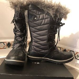 Sorel Tofino II boots